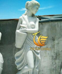 Giá Tượng Cô Gái Đổ Nước Trang Trí Sân Vườn