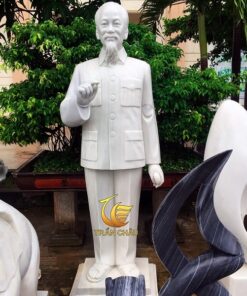 Tượng Bác Hồ Bằng Đá Cẩm Thạch Đẹp