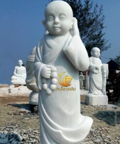Tượng Chú Tiểu Tụng Kinh Bằng Đá Non Nước