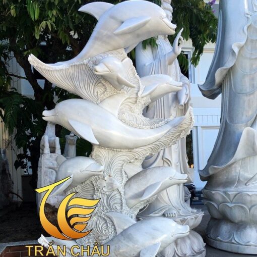 tuong ca heo da trang tri san vuon d2e30a04f37949a7b6c3108fc0c2fa42
