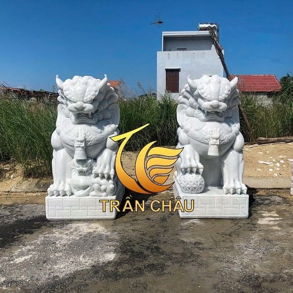 Tượng Kỳ Lân Phong Thủy Bằng Đá Để Cổng