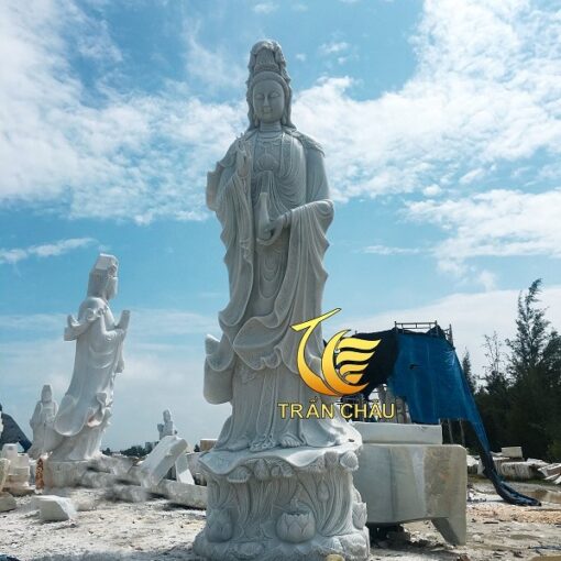 tuong phat quan am dung da tu nhien 23179a5f8f814ee3ba5f0cde66e3bc36