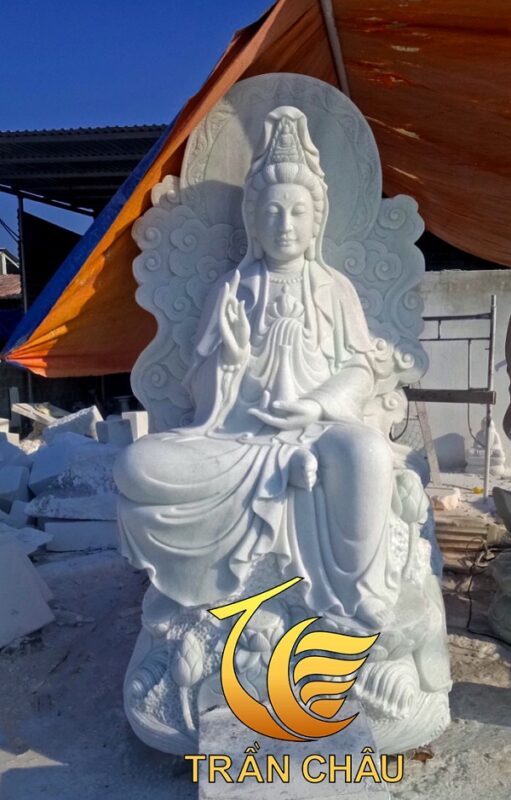 tuong phat quan tu tai bo tat ngoi dai sen da cam thach c783deed189e4ec2ac8605441a7ec9aa