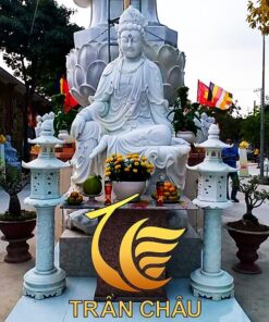 Tượng Phật Quán Tự Tại Bồ Tát Thờ Tại Chùa